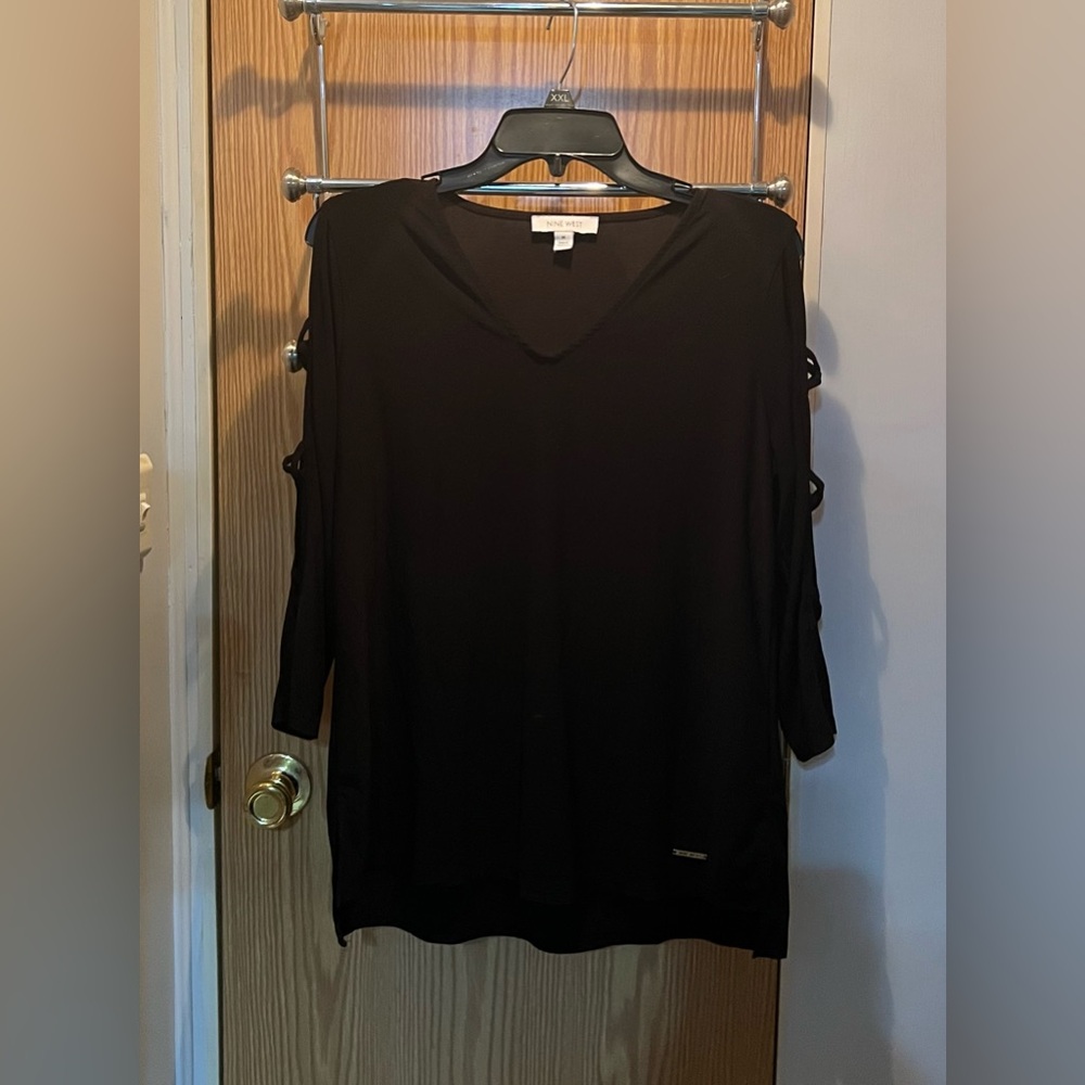 🖤Nine West Elegant Black Top